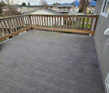Updated Upper Home in Chilliwack - Photo 6