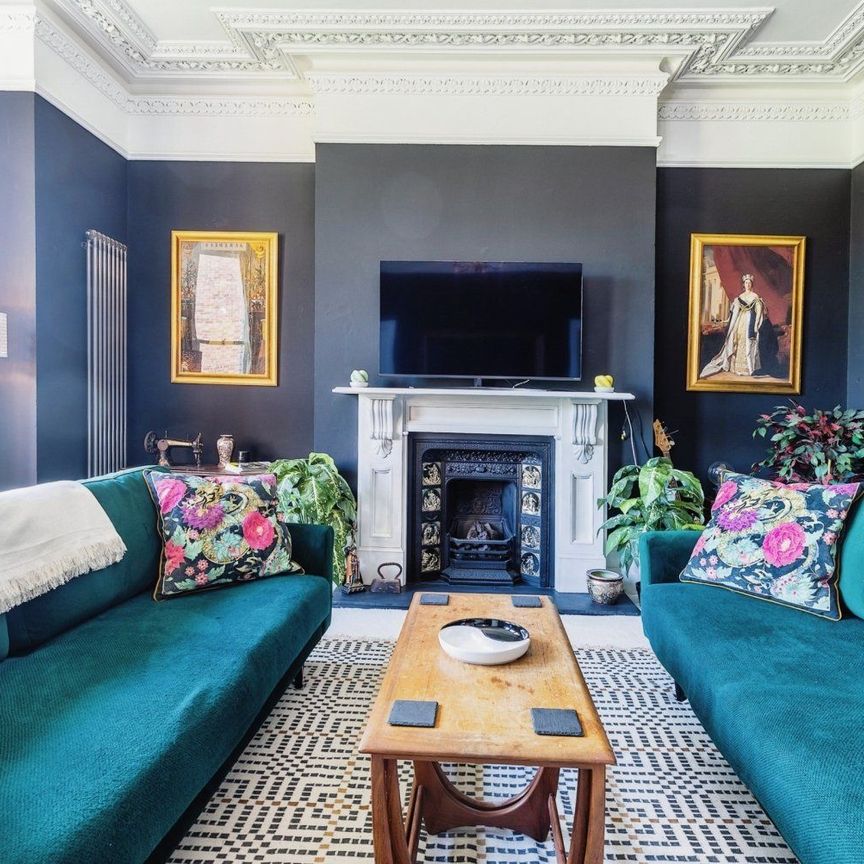 South Norwood Hill, London, SE25 - Photo 1