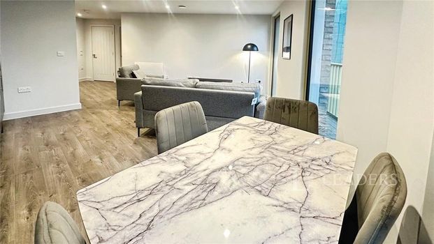 2 bedroom flat to rent - Photo 1