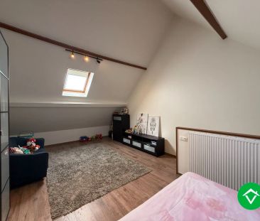 Prachtig gerenoveerde woning met 3 slaapkamers en tuin te Roeselare... - Photo 2