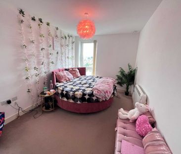 1 bed Flat for rent - Photo 3