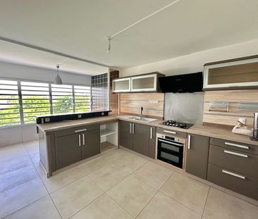 Location Appartement 3 pièces 96m² LE GOSIER 97190 - Photo 5