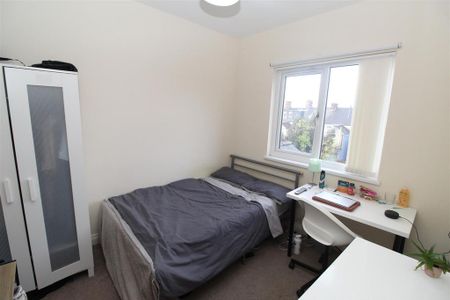 6 bedroom house to rent - Photo 3