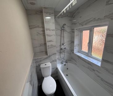 2 bedroom ground floor flat to rent - Photo 5