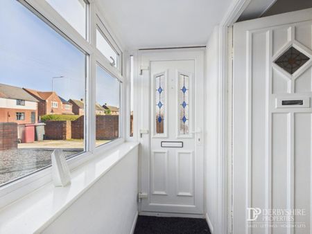 3 Bedroom Semi-Detached House - Photo 3