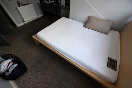 4 bedroom house to rent - Photo 2