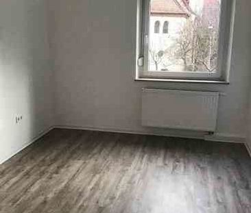 Renovierter Altbaucharme in ruhiger Lage! 3-Zimmer-Wohnung sucht Sie - Foto 1