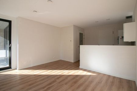 Te huur: Appartement ms. van Riemsdijkweg 64 in Amsterdam - Photo 2