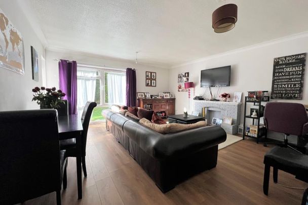 Alwyne Court, Horsell, Surrey, GU21 - Photo 1