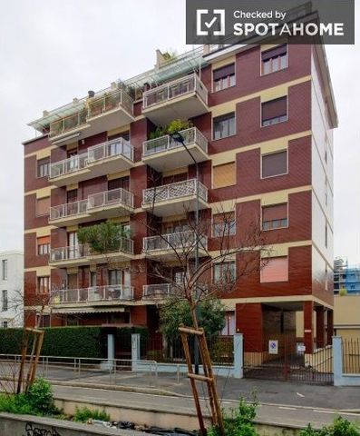 milan, Lombardy 20147 - Photo 3