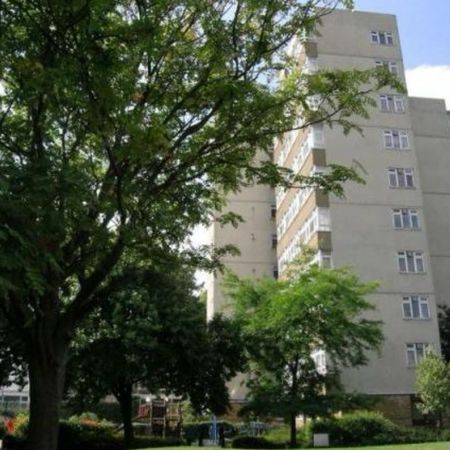 2 Bed Flat, Phelps House, SW15 - Photo 4