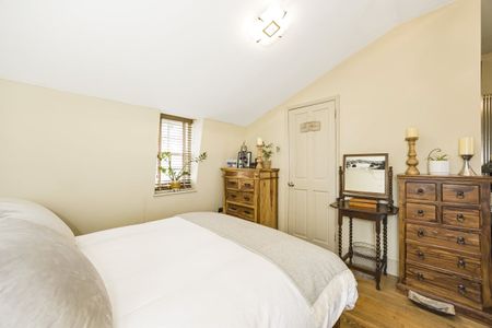 4 bedroom terraced house to rent - Photo 5