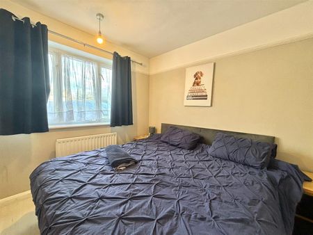 2 bedroom maisonette - Photo 3