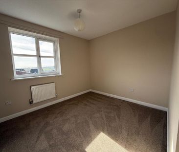 2 bedroom semi-detached house to rent - Photo 3