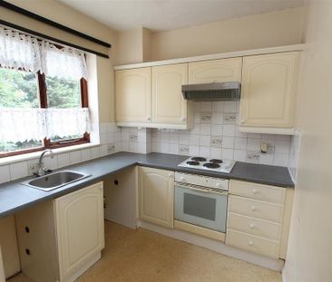 2 bedroom flat to rent - Photo 3