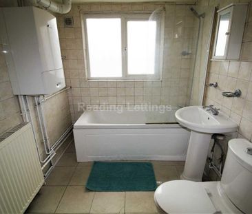 3 bedroom terraced house to rent - Photo 6