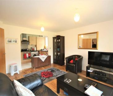 2 bedroom flat to rent - Photo 2