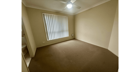 **Modern 4-Bedroom Family Home in Quiet Cul-De-Sac** - Photo 3