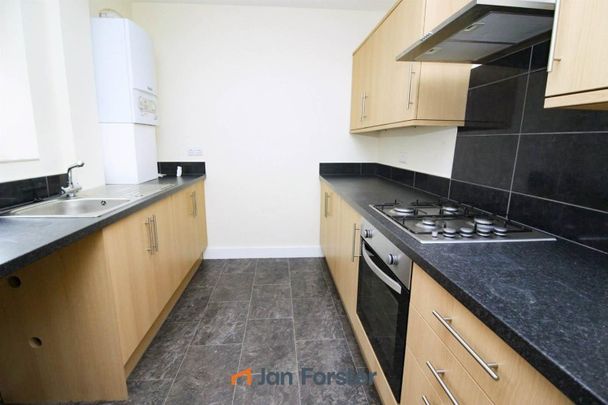 2 Bedroom Flat - Ground Floor - Photo 1