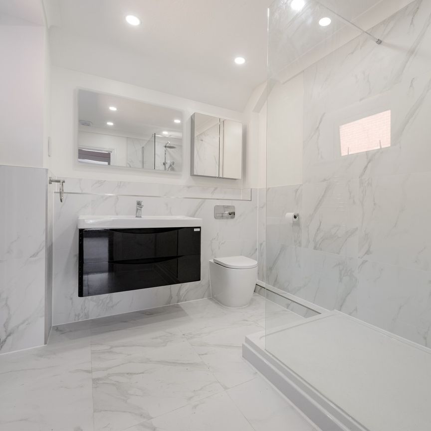 Coliseum Court, Regents park Road, Finchley Central, London - Photo 1