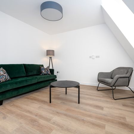 Park Street Room 2 - Photo 4