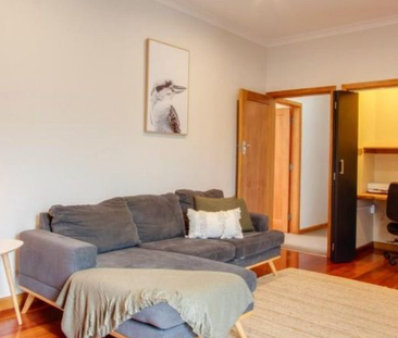 Sunny spacious 4 bedroom home in Parkvale - Photo 2