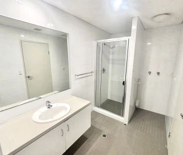 Modern Studio Apartment in Prime Hurstville Location - Photo 5