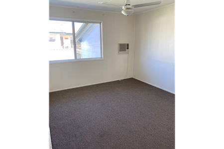 Neat, tidy and modest! - Photo 3