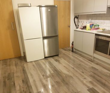 4 bedroom house share to rent - Photo 2