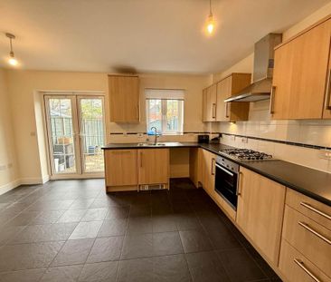 4 bedroom terraced house to rent - Photo 6