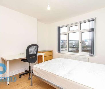 Clifton Boulevard, Nottingham, NG7 - Photo 4