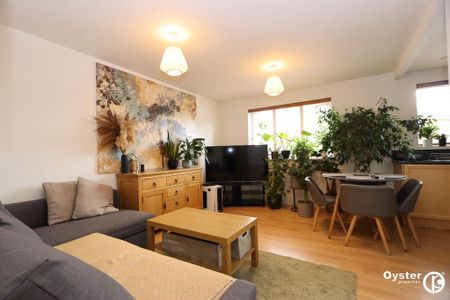 2 bedroom flat to rent - Photo 4