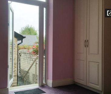 Cosy 1-bedroom apartment for rent in Terenure, Dublin - Photo 2