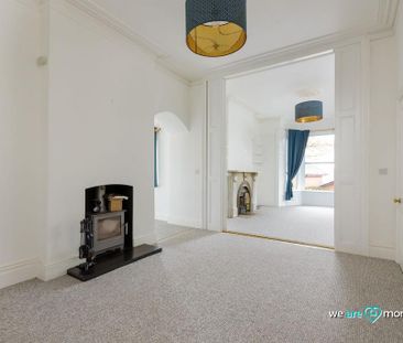 4 bedroom semi-detached house to rent - Photo 1