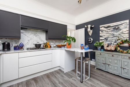 2 bedroom flat to rent - Photo 4