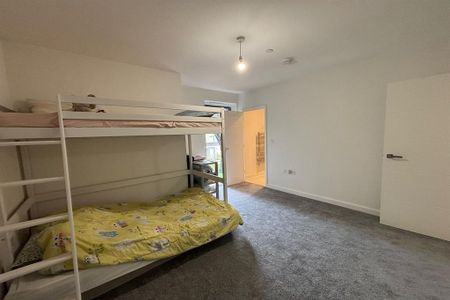 2 bedroom apartment to rent - Photo 4