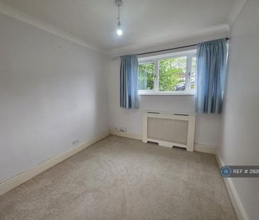 3 bedroom end of terrace house to rent - Photo 6