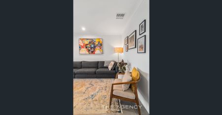 Modern Townhouse Living Amongst Bushland - Photo 5