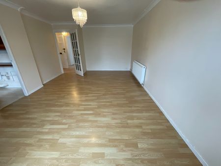 2 Bed Flat, The Meads, SM4 - Photo 3