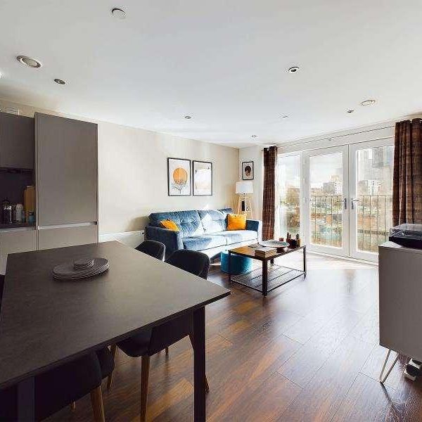 Wilburn Basin :: Salford, M5 - Photo 1