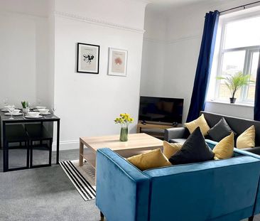 Cirencester Street - Photo 2