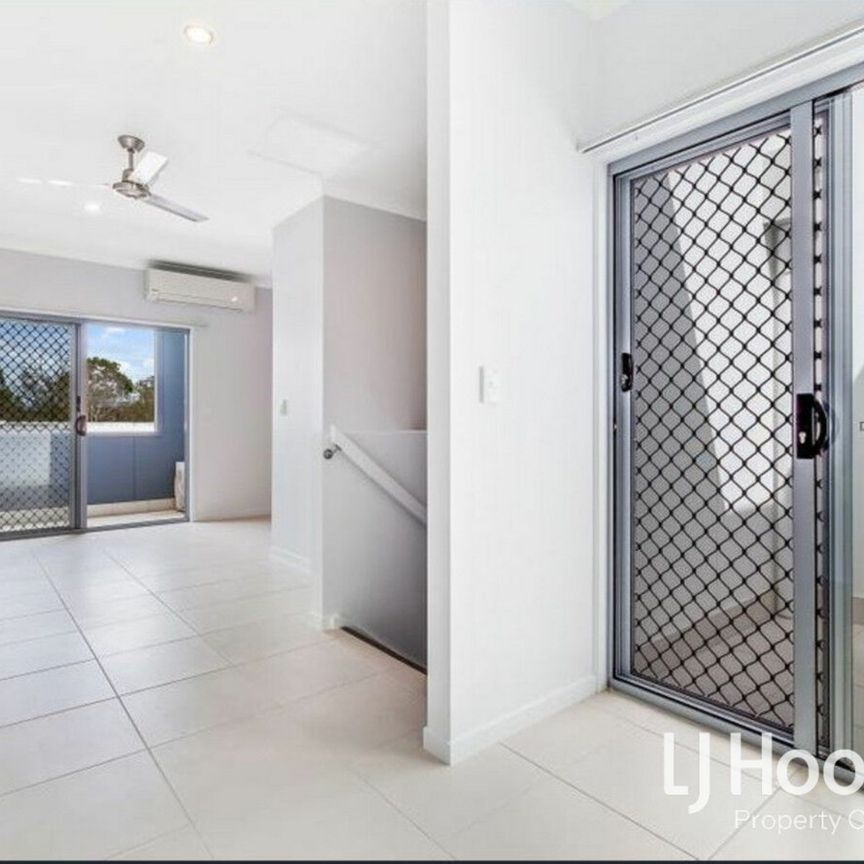 Charming Fitzgibbon Home at Unbeatable Price! - Photo 1