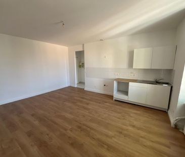 Location Appartement 2 pièces 37m² ST FONS 69190 - Photo 3