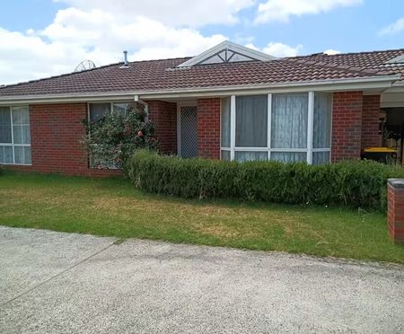 Dandenong North - Photo 5