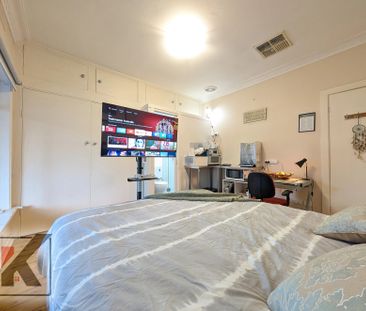 Bentleigh - Photo 2