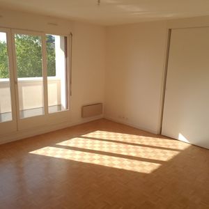 Appartement 1 pièces – rue Léon Boyer - Photo 2