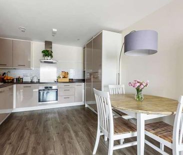 Fleming Place, Bracknell, RG12 - Photo 2