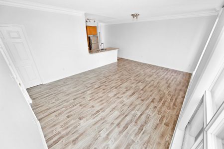 For Lease - 7 Lorraine Drive Unit# LPH 08, Toronto, Ontario - Photo 3