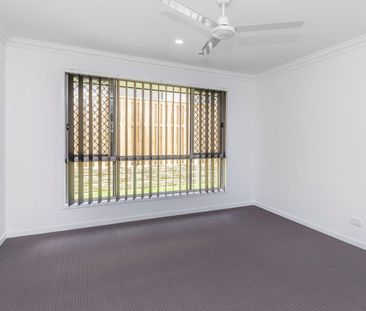 A Complete & Modern Pimpama Home - Photo 6