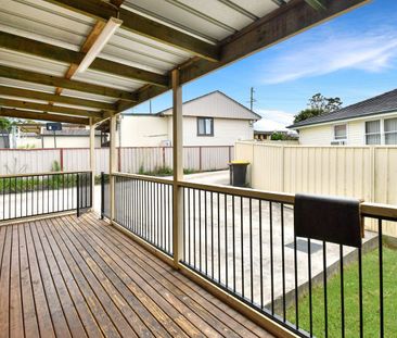 Stylish & Convenient Living - Photo 3